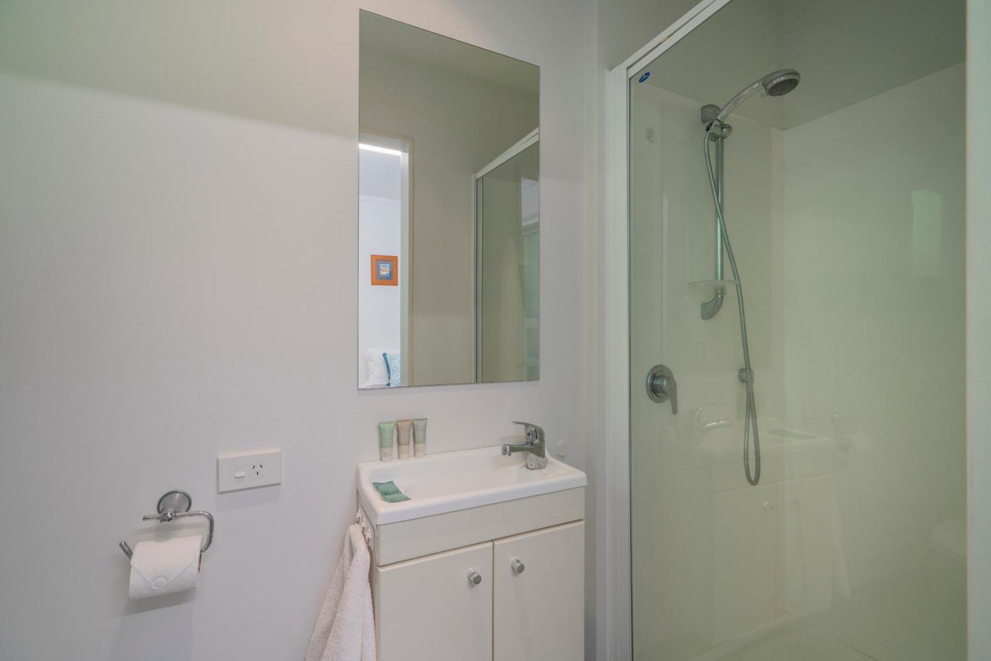 Ocean Serenity Apartments Whitianga Luaran gambar